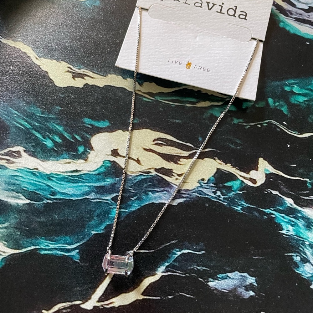 NWT Pura Vida Mermaid Quartz Pendant Necklace